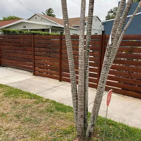 Cozy 1-Bedroom Rental In Miami